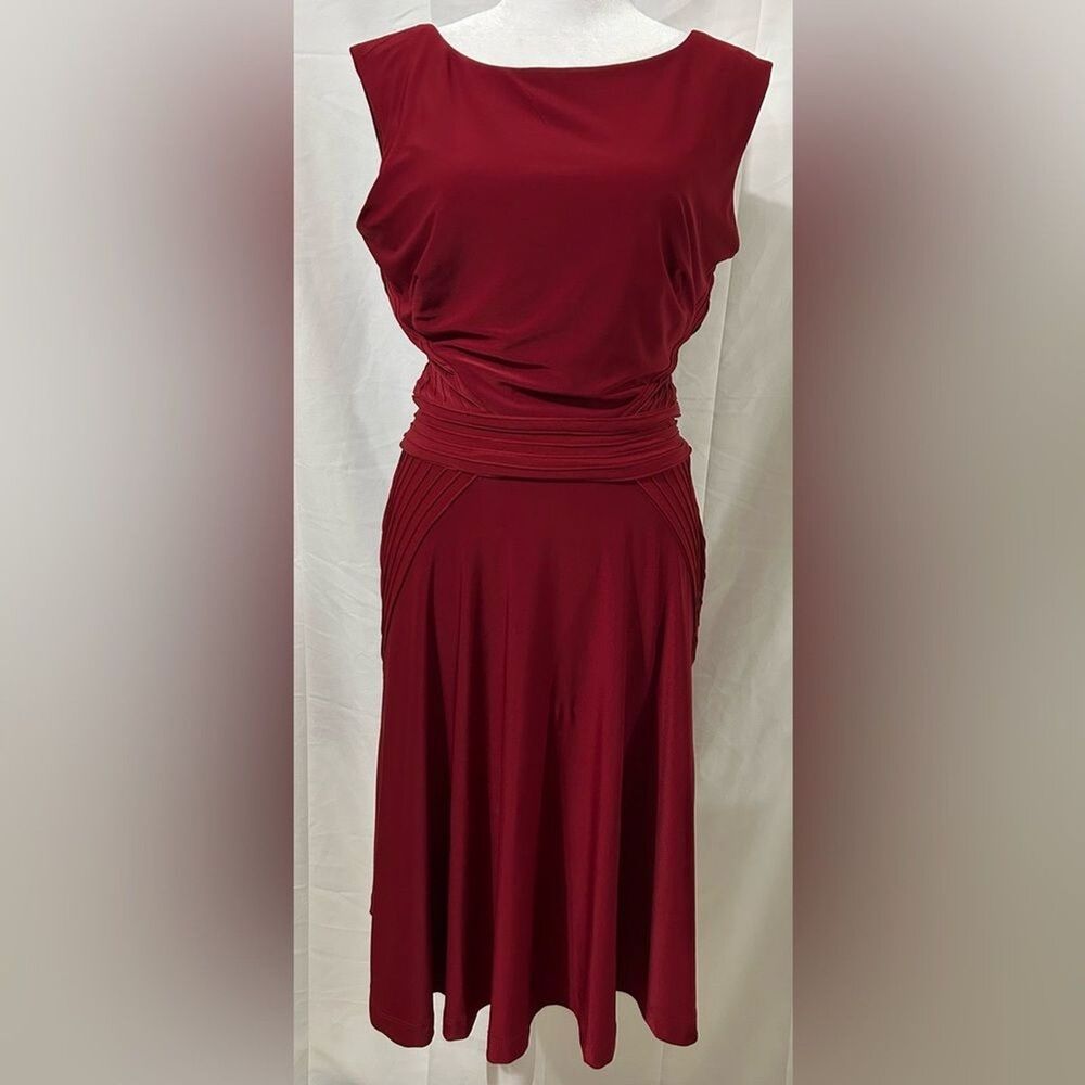 Melanie T Ruby Red Swing Dress Women’s Size 8 Sleeveless Silky Zipper Knee Lenth